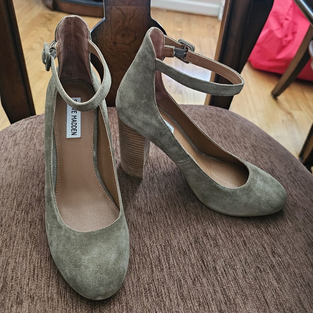 Steve Madden Verena Heels In Olive Green